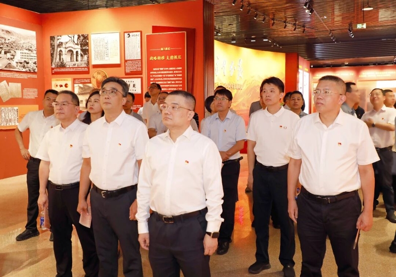 省自然资源厅组织党员干部参观福建省纪念红军长征胜利90周年主题展览.jpg