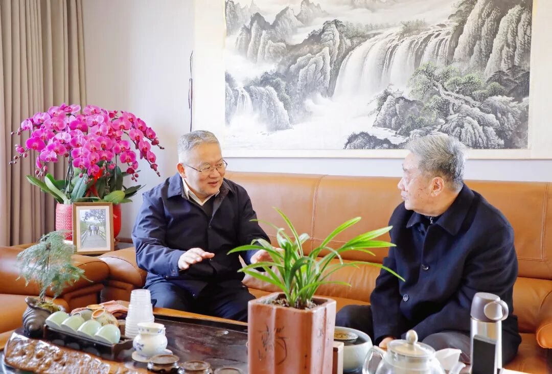 省自然资源厅领导看望慰问离退休老同志